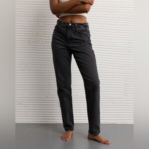 American Eagle Strigid Mom Jean